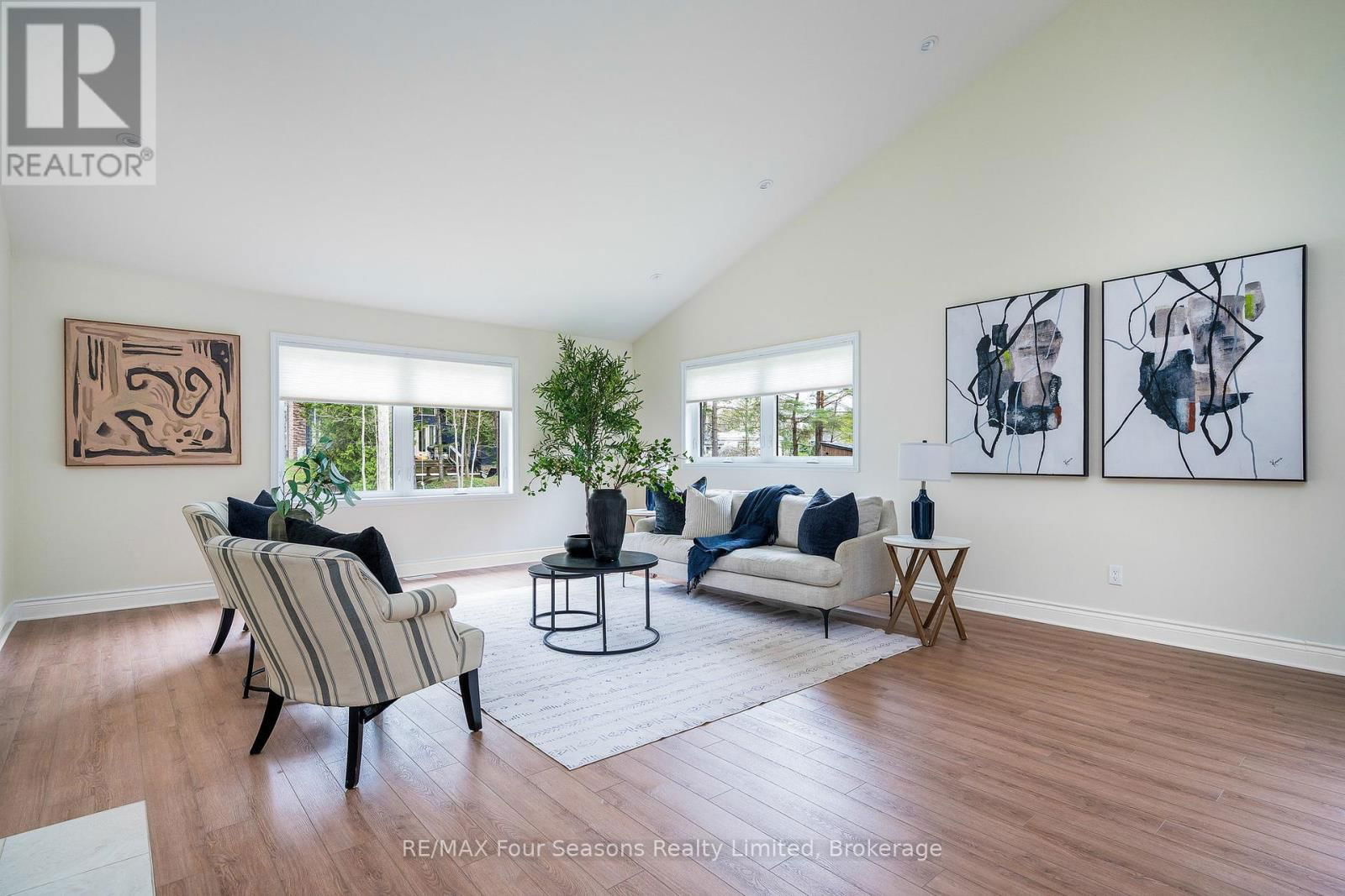 19 CURRIE AVENUE Image 8