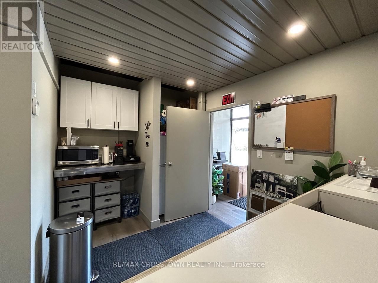 9 - 287 TIFFIN STREET Image 6