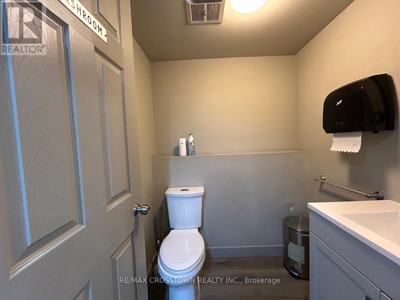 9 - 287 TIFFIN STREET Image 9