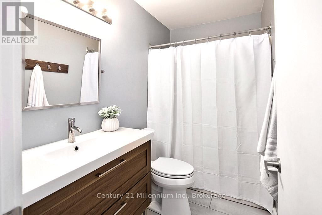 479 OXBOW CRESCENT Image 30