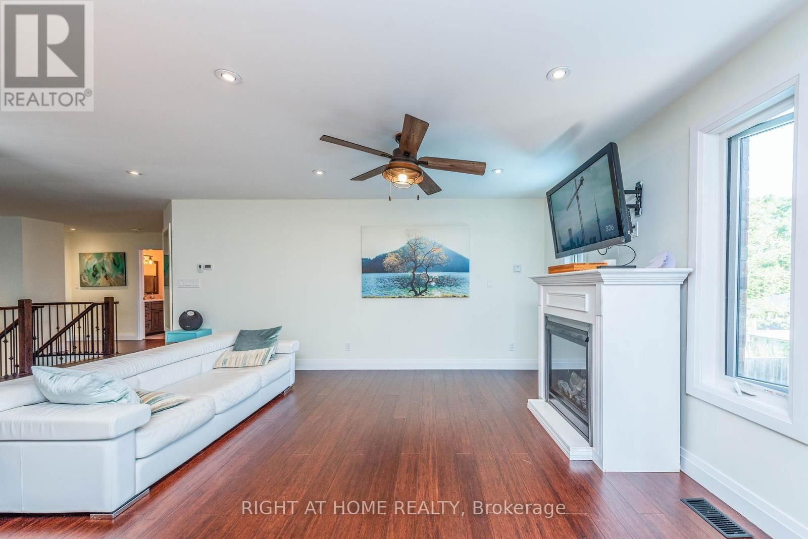 11 OTTAWAY AVENUE Image 12
