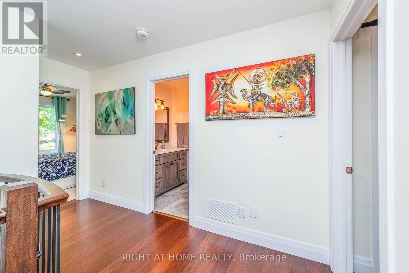 11 OTTAWAY AVENUE Image 26