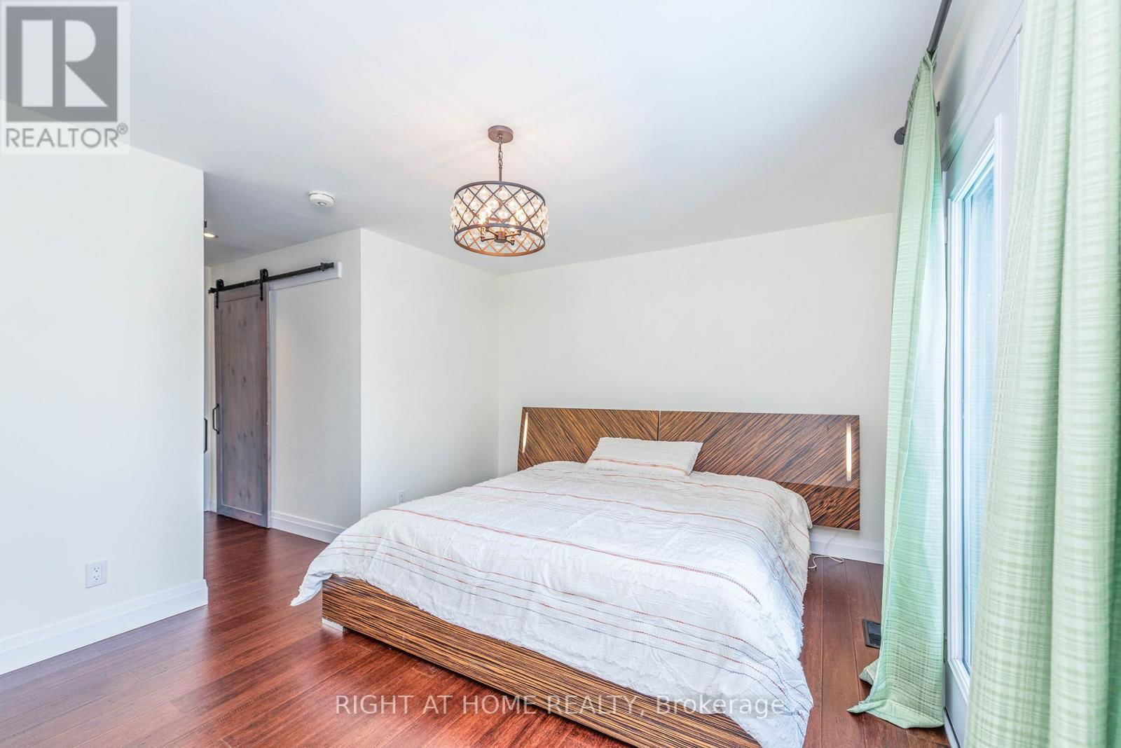 11 OTTAWAY AVENUE Image 30