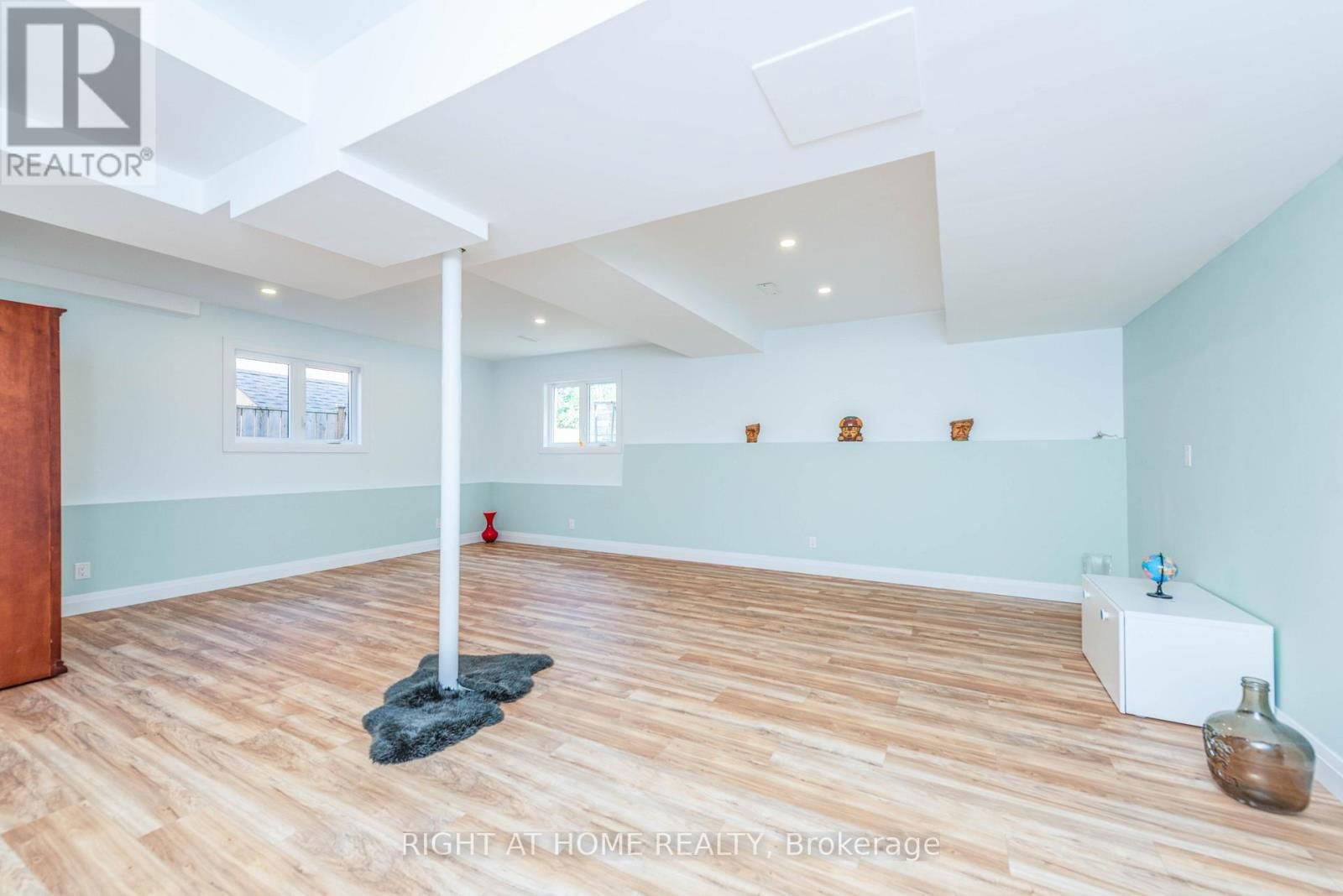 11 OTTAWAY AVENUE Image 33