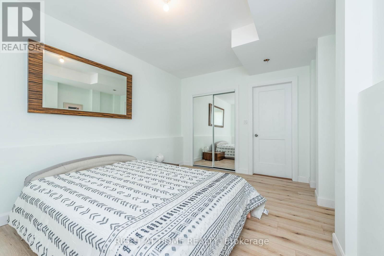 11 OTTAWAY AVENUE Image 39