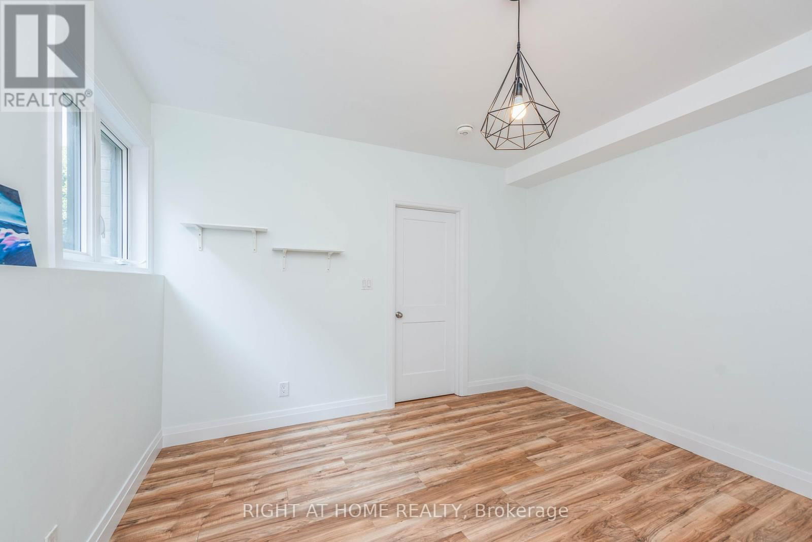 11 OTTAWAY AVENUE Image 41