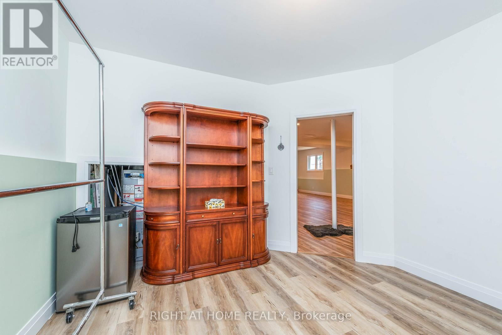 11 OTTAWAY AVENUE Image 44