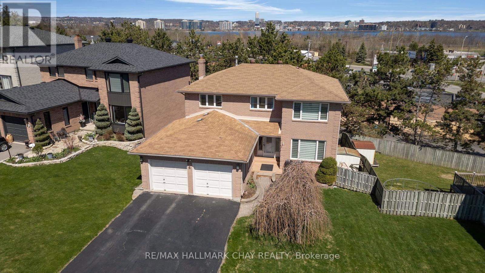 4 TRILLIUM CRESCENT Image 31
