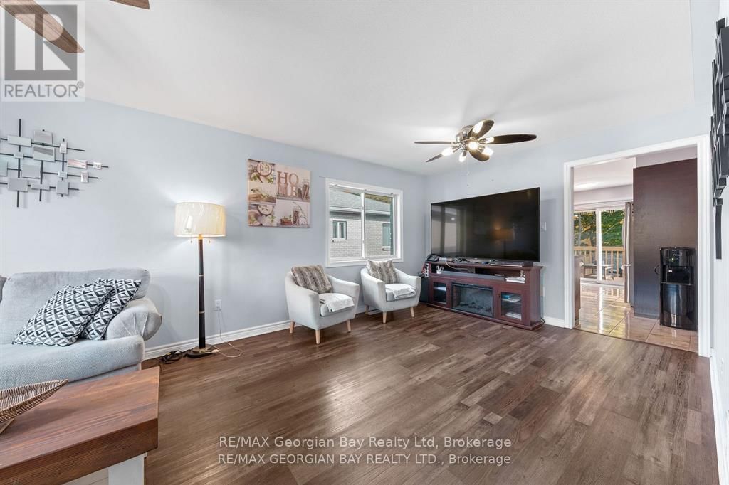 925 DOMINION AVENUE Image 6