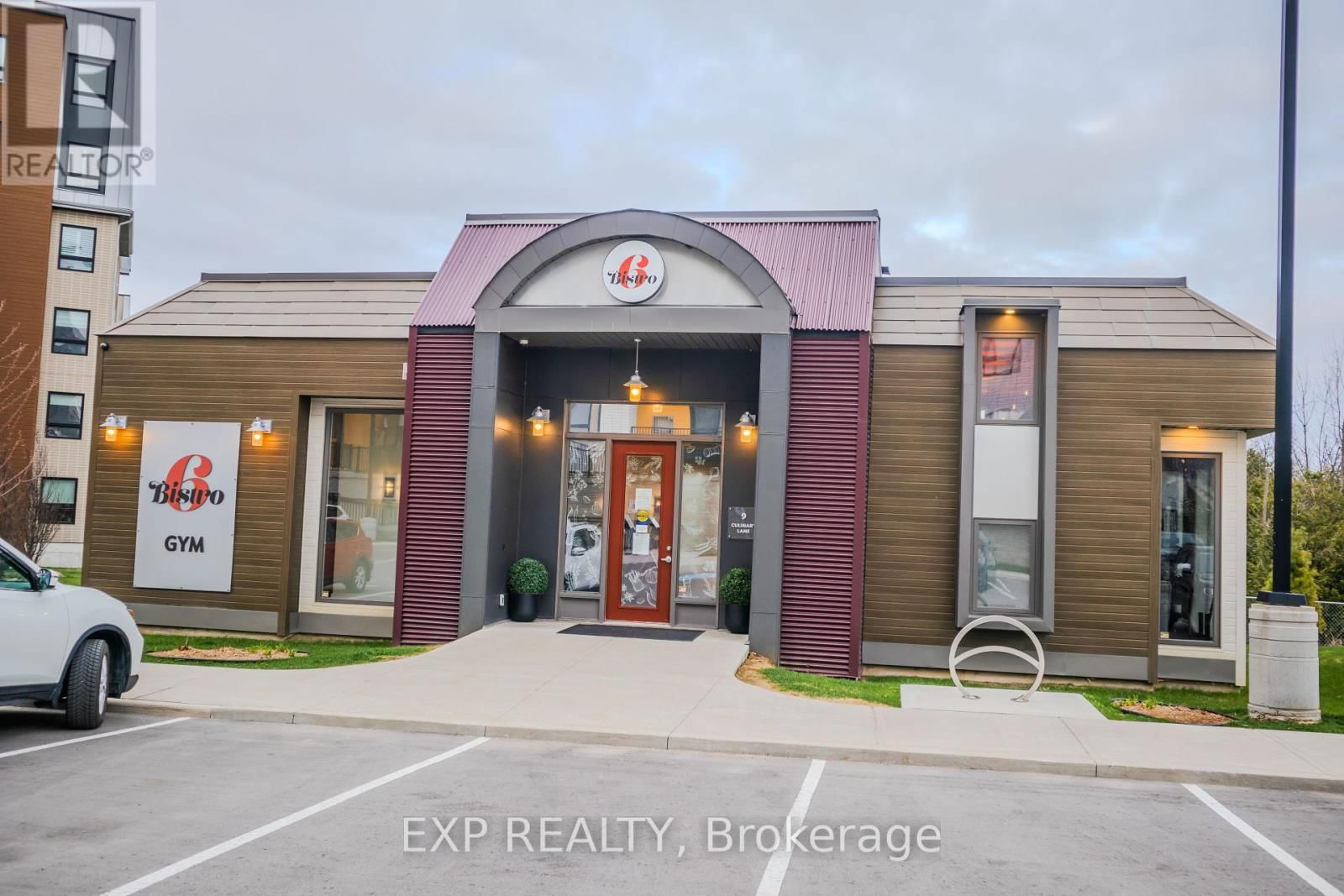 206 - 10 CULINARY LANE Image 46