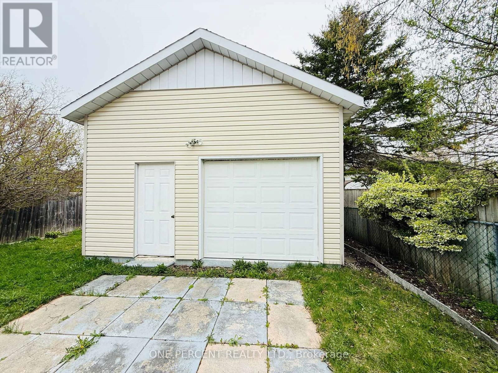 18 COURTICE CRESCENT Image 18