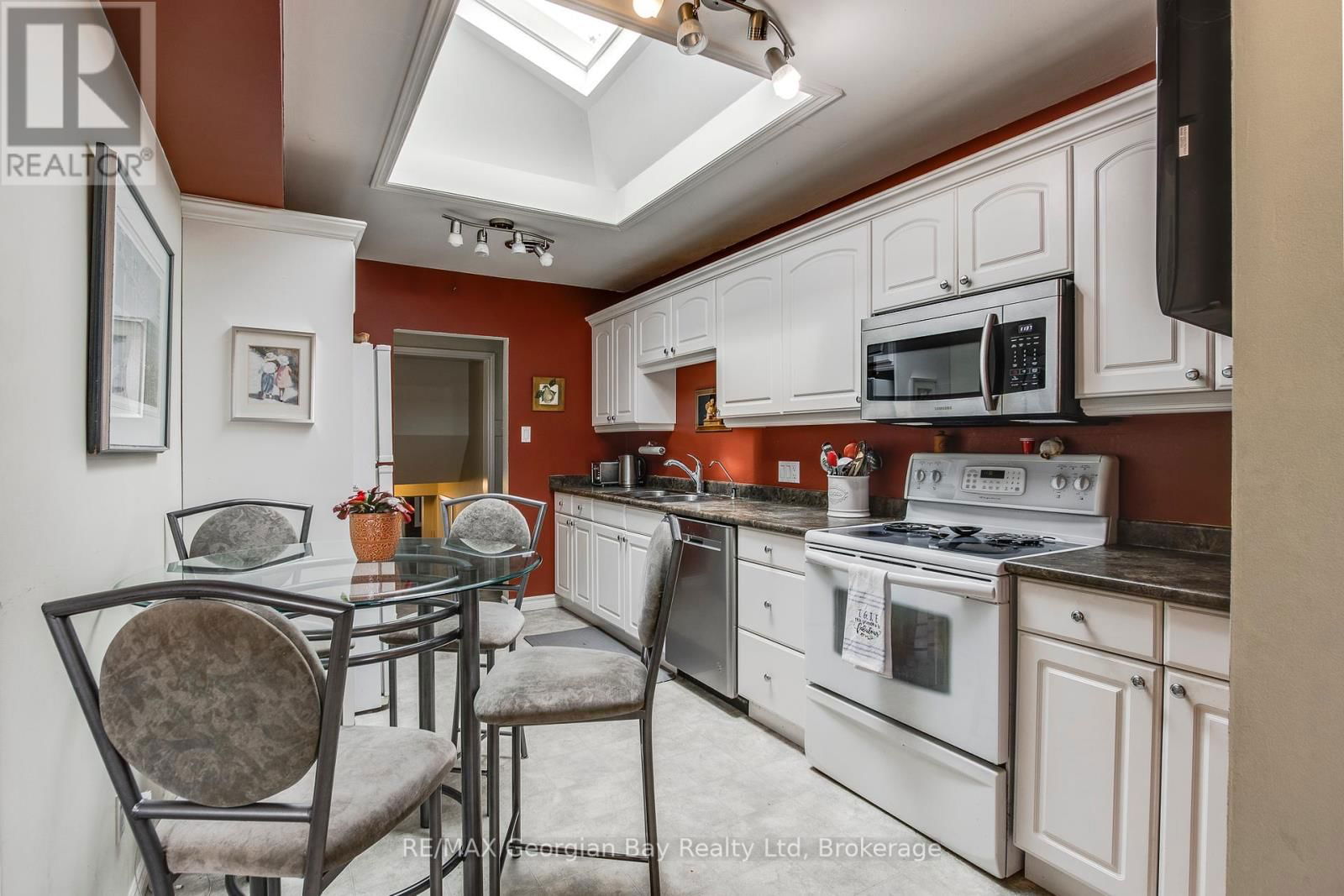 338 SEVENTH STREET Image 10