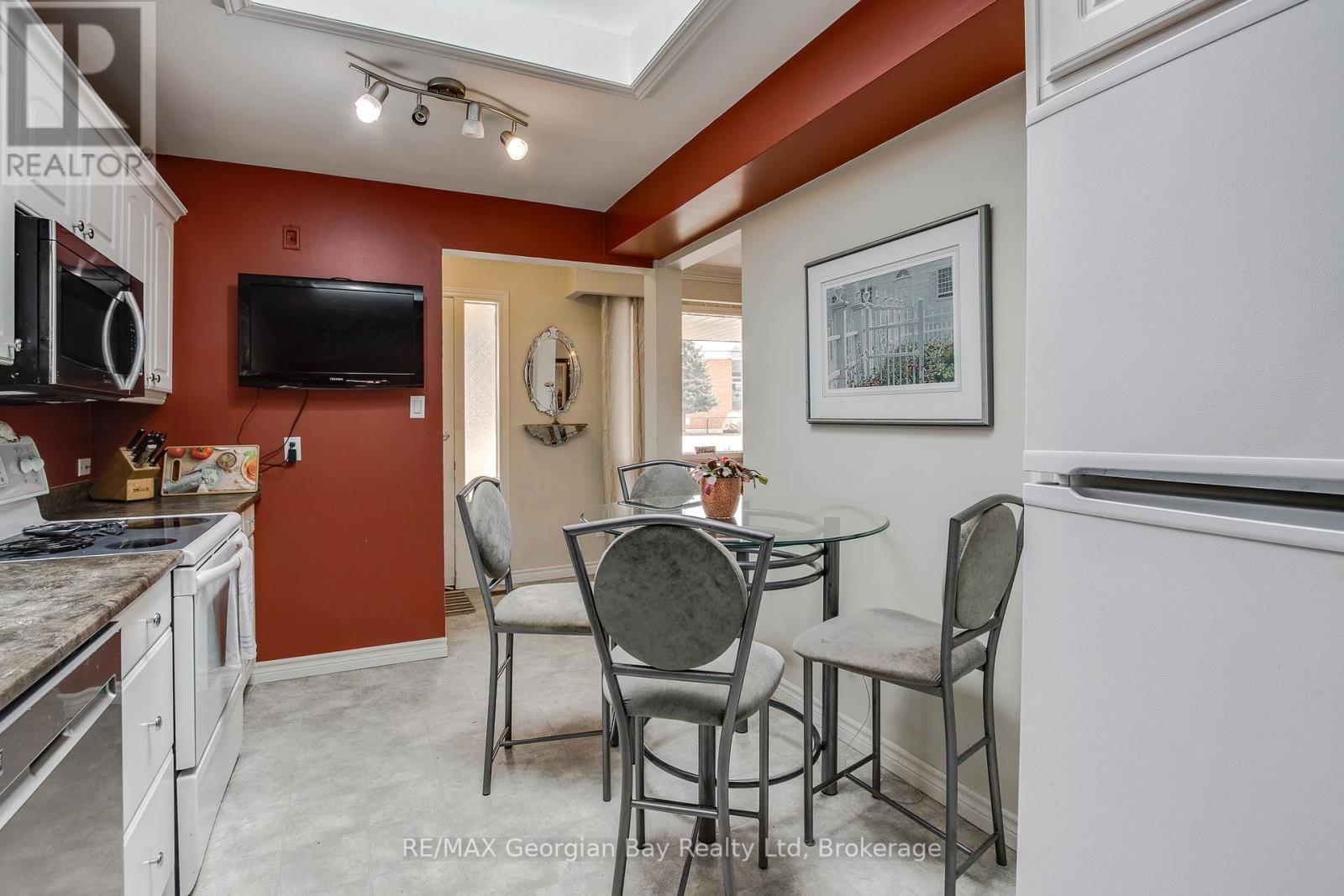 338 SEVENTH STREET Image 9