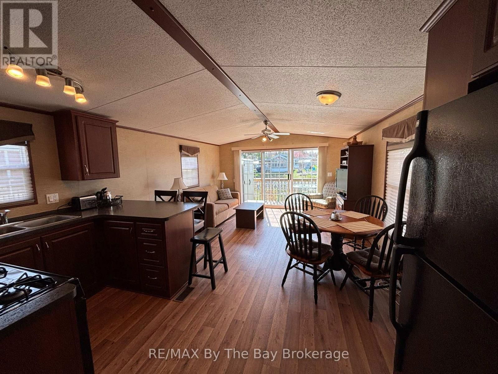 9 KENORA TRAIL Image 12