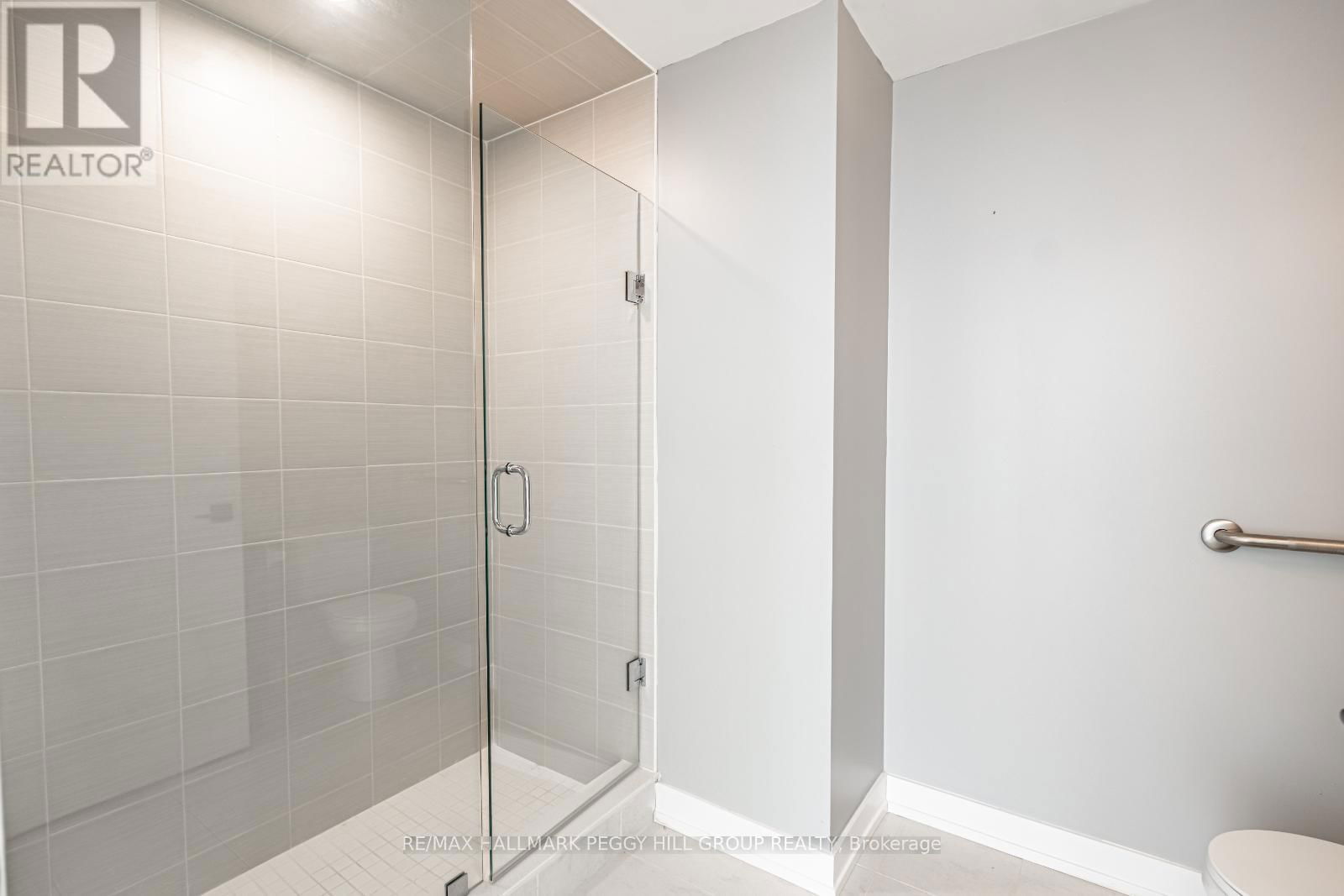215 - 4 SPICE WAY Image 10