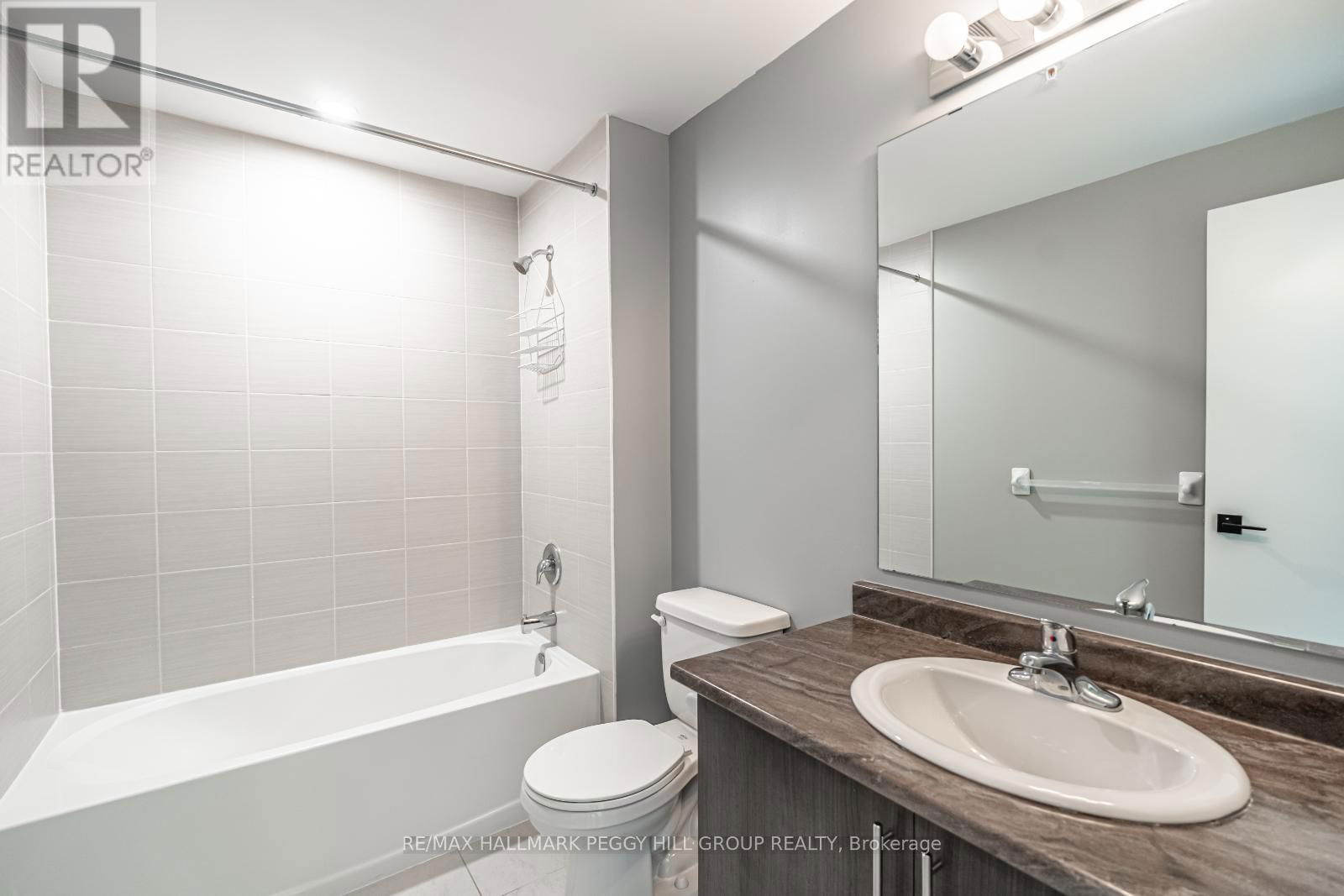 215 - 4 SPICE WAY Image 12