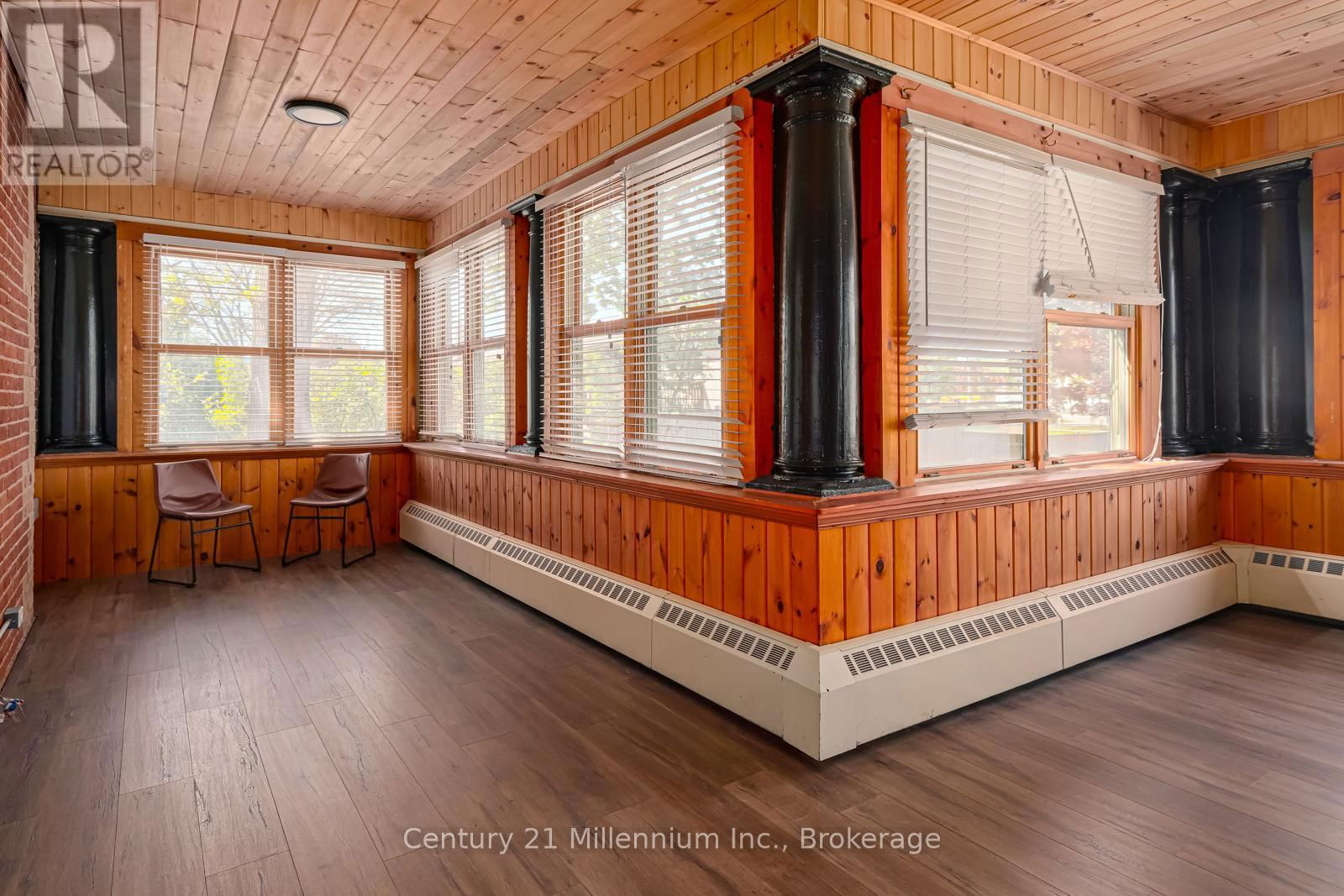 637 HURONTARIO STREET Image 10