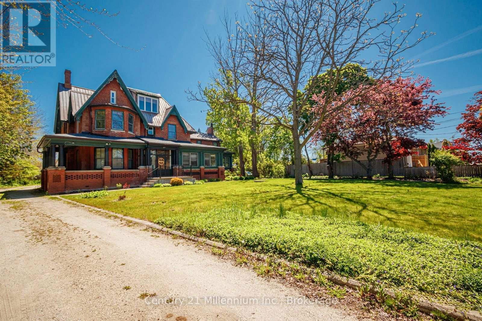637 HURONTARIO STREET Image 3