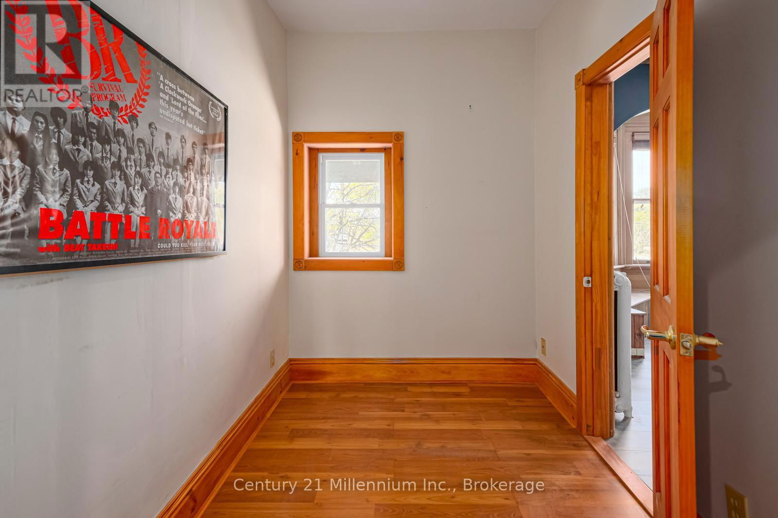 637 HURONTARIO STREET Image 34