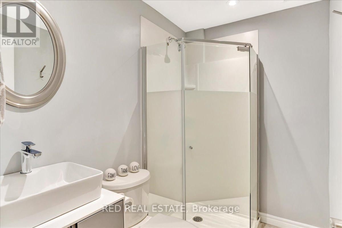 117 WINCHESTER TERRACE Image 42