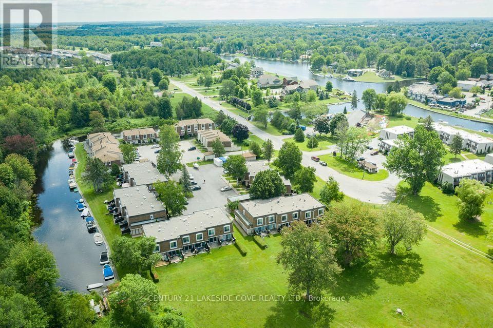 19 - 4 PARADISE BOULEVARD Image 1