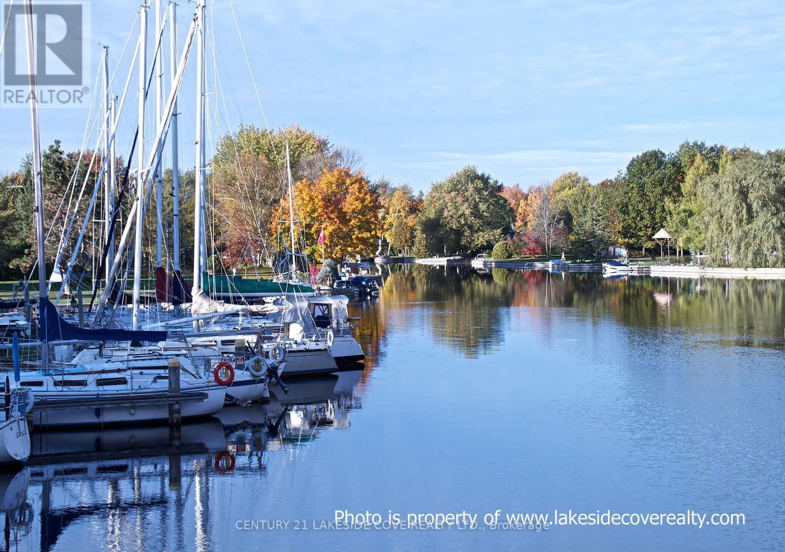 19 - 4 PARADISE BOULEVARD Image 30