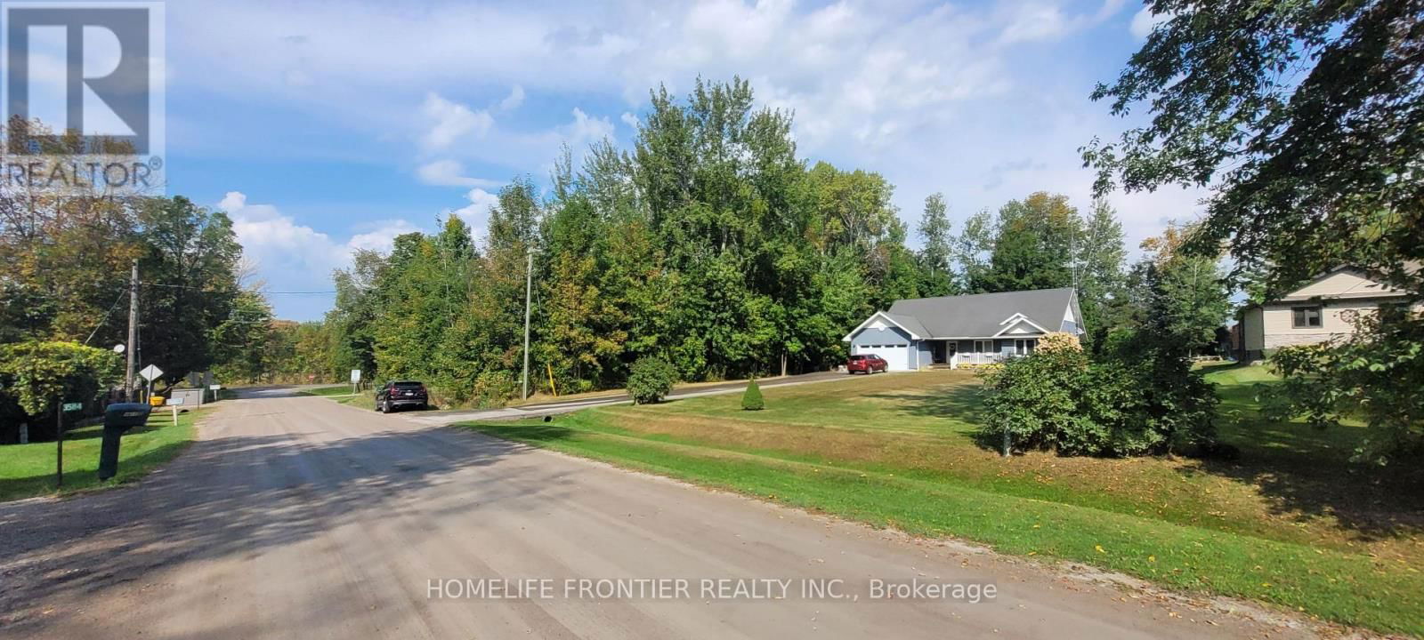 3585 PETER STREET Image 4