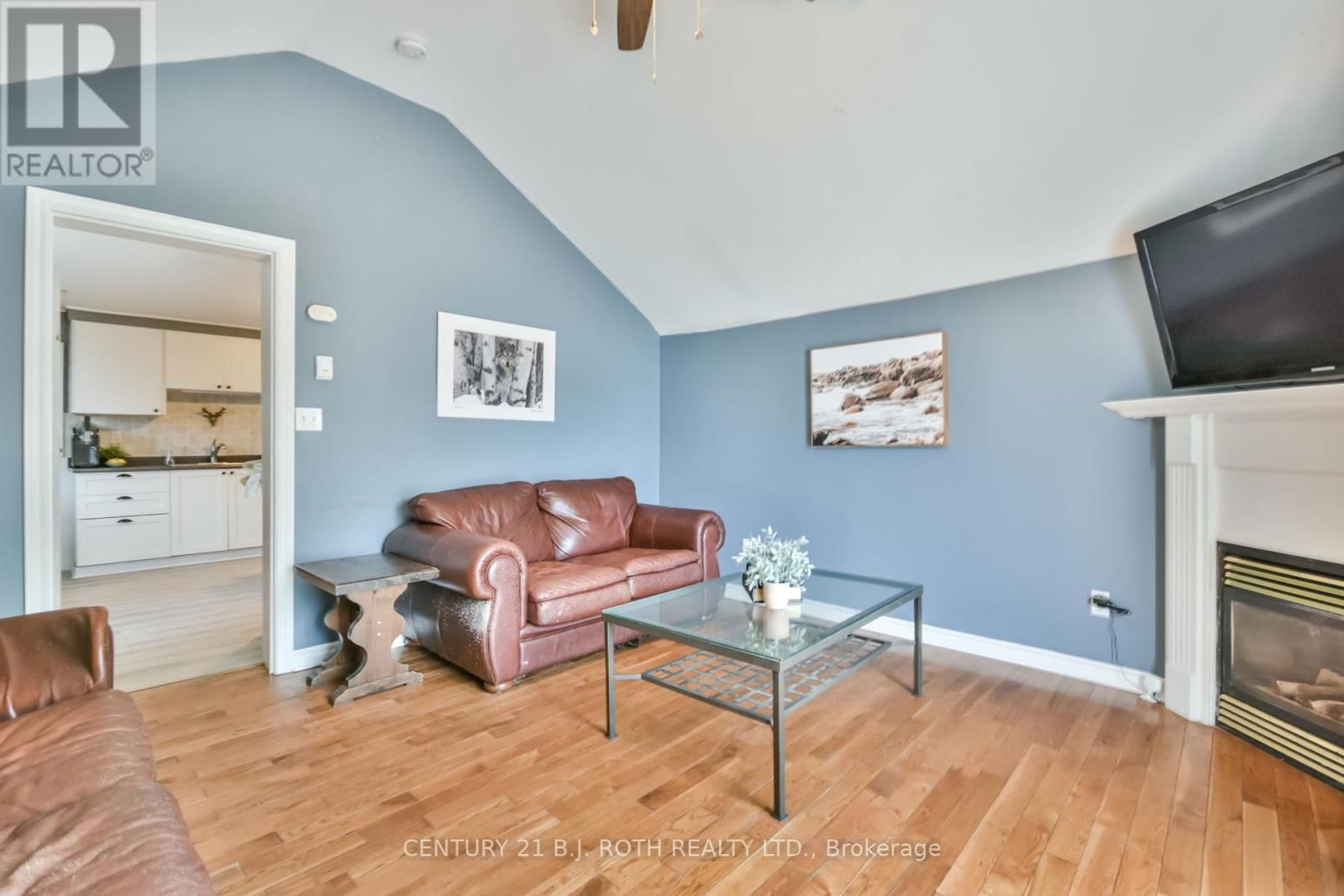 86 HENRY STREET Image 10