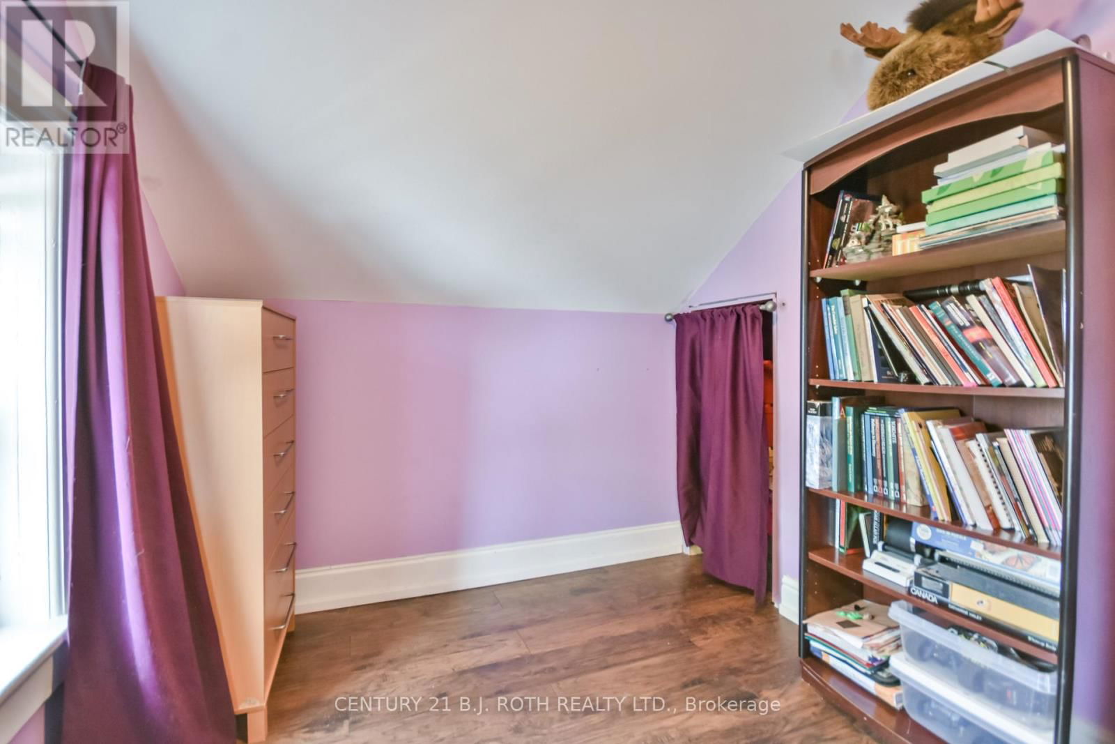 86 HENRY STREET Image 17