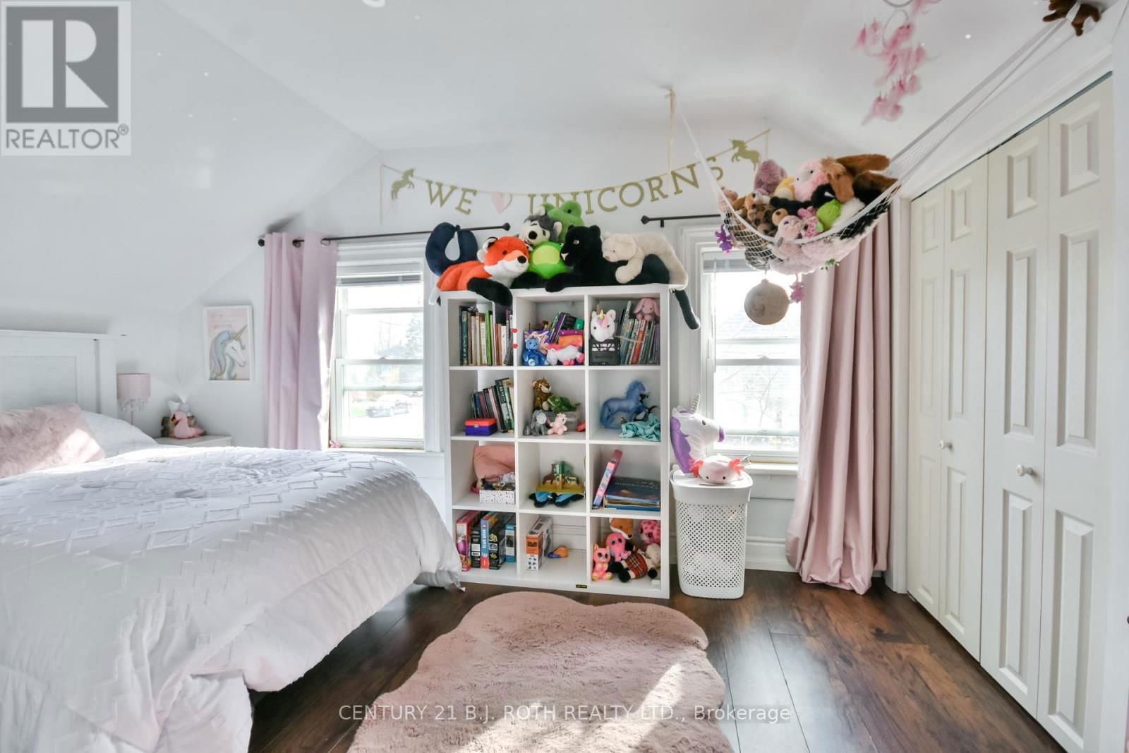 86 HENRY STREET Image 20