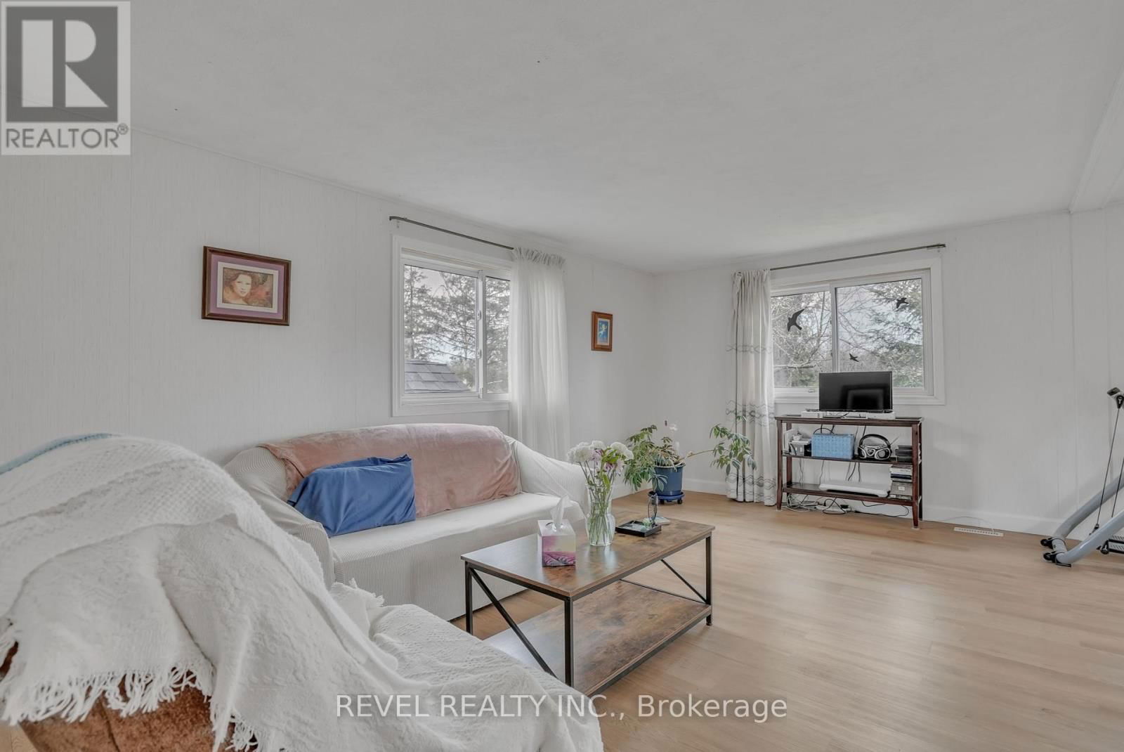 3 TAMARACK DRIVE Image 16