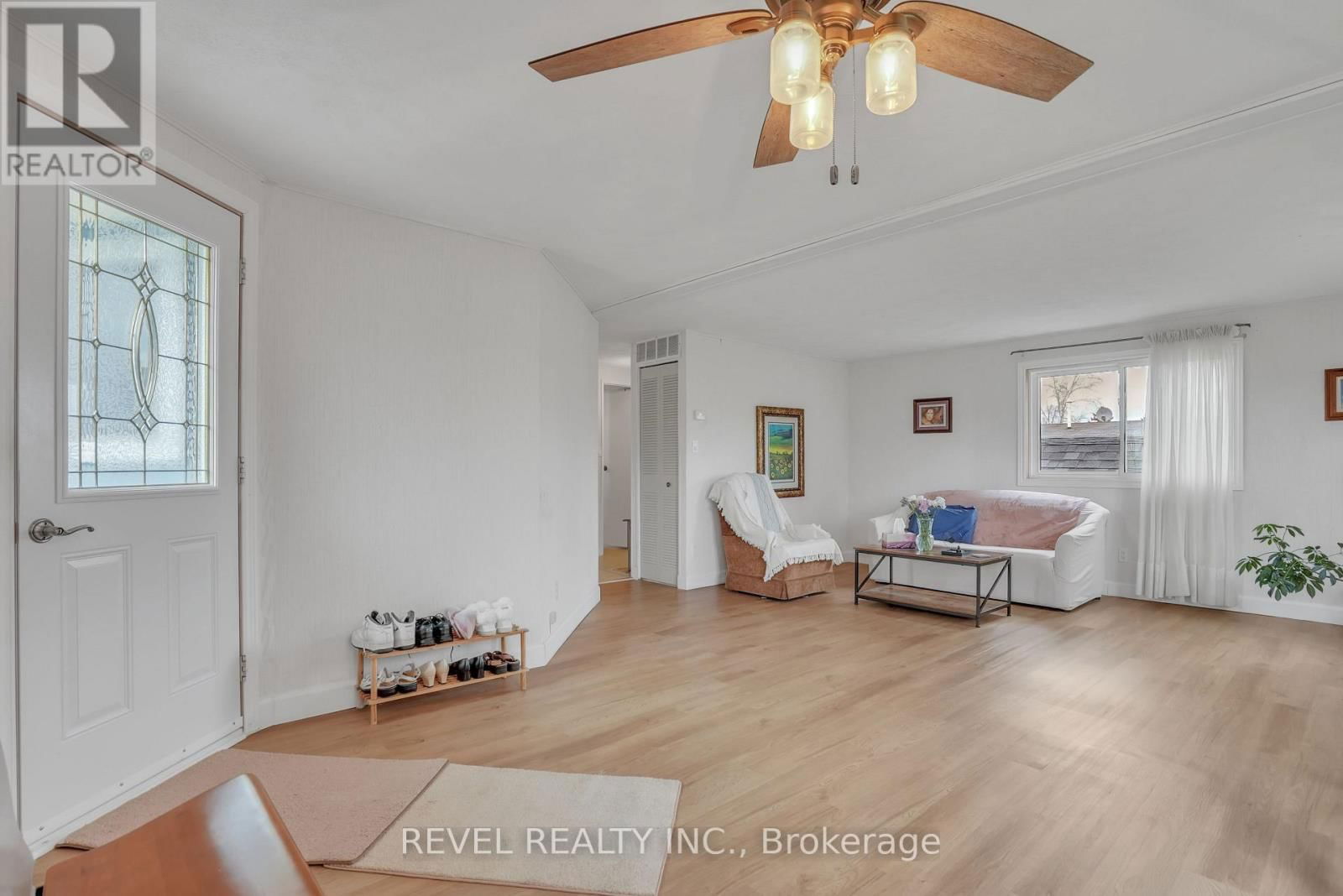 3 TAMARACK DRIVE Image 17