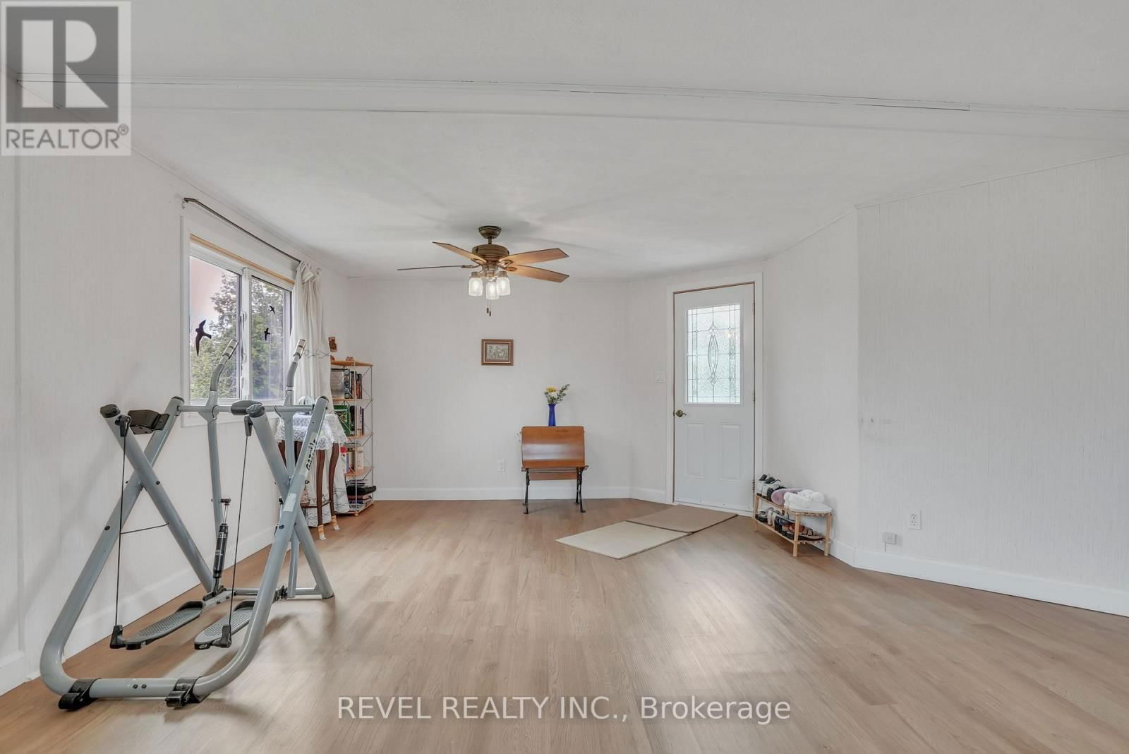 3 TAMARACK DRIVE Image 18