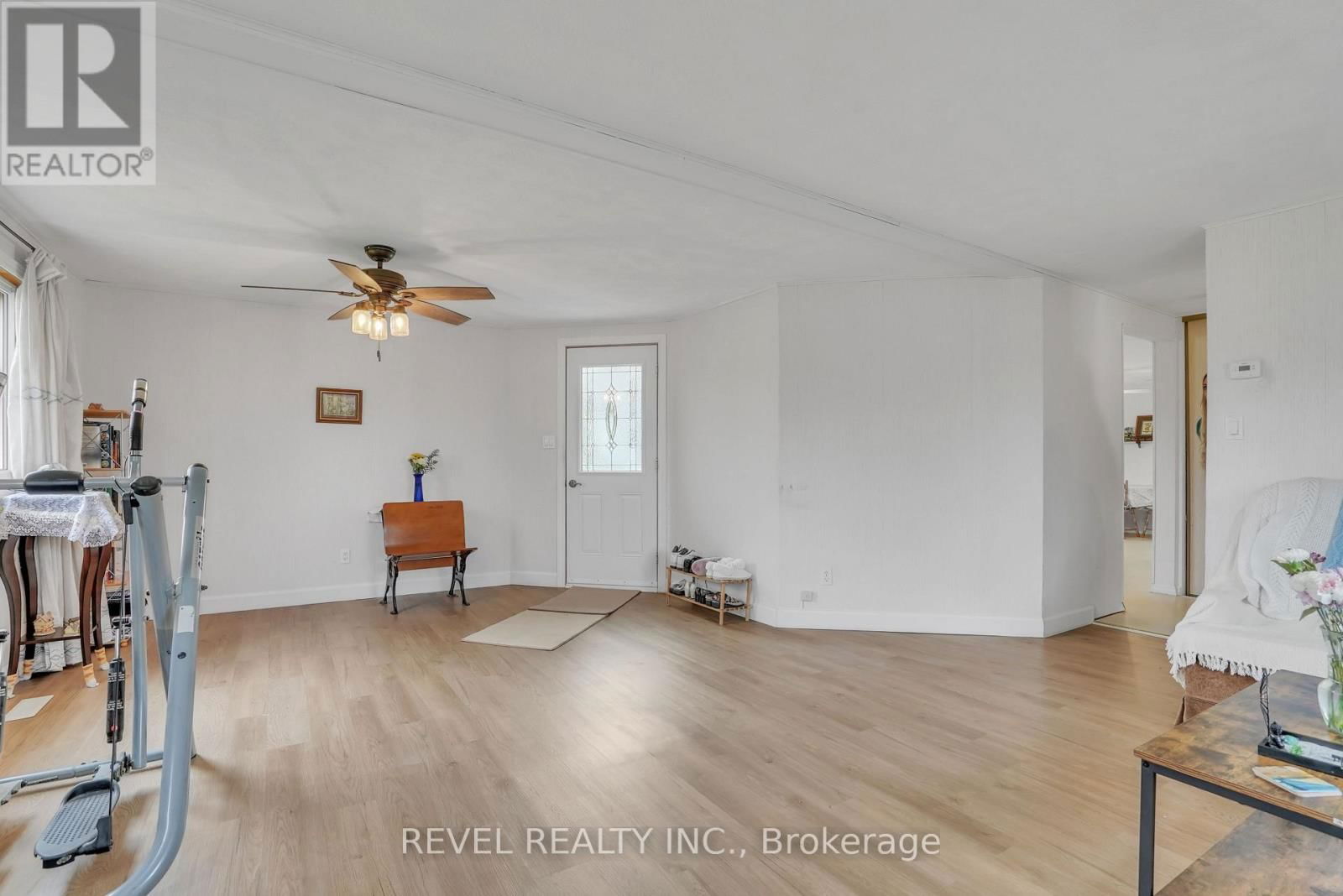 3 TAMARACK DRIVE Image 19