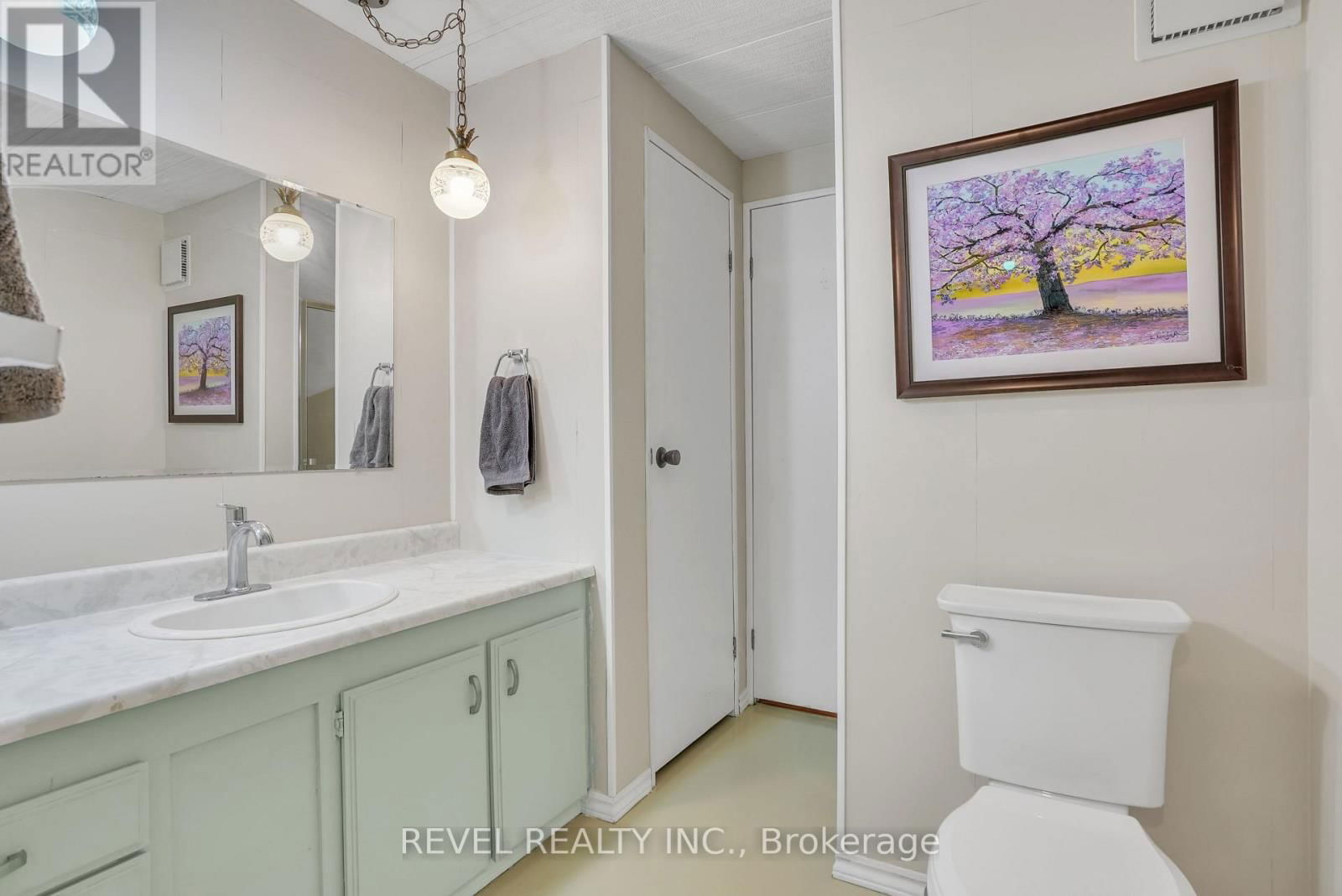 3 TAMARACK DRIVE Image 21