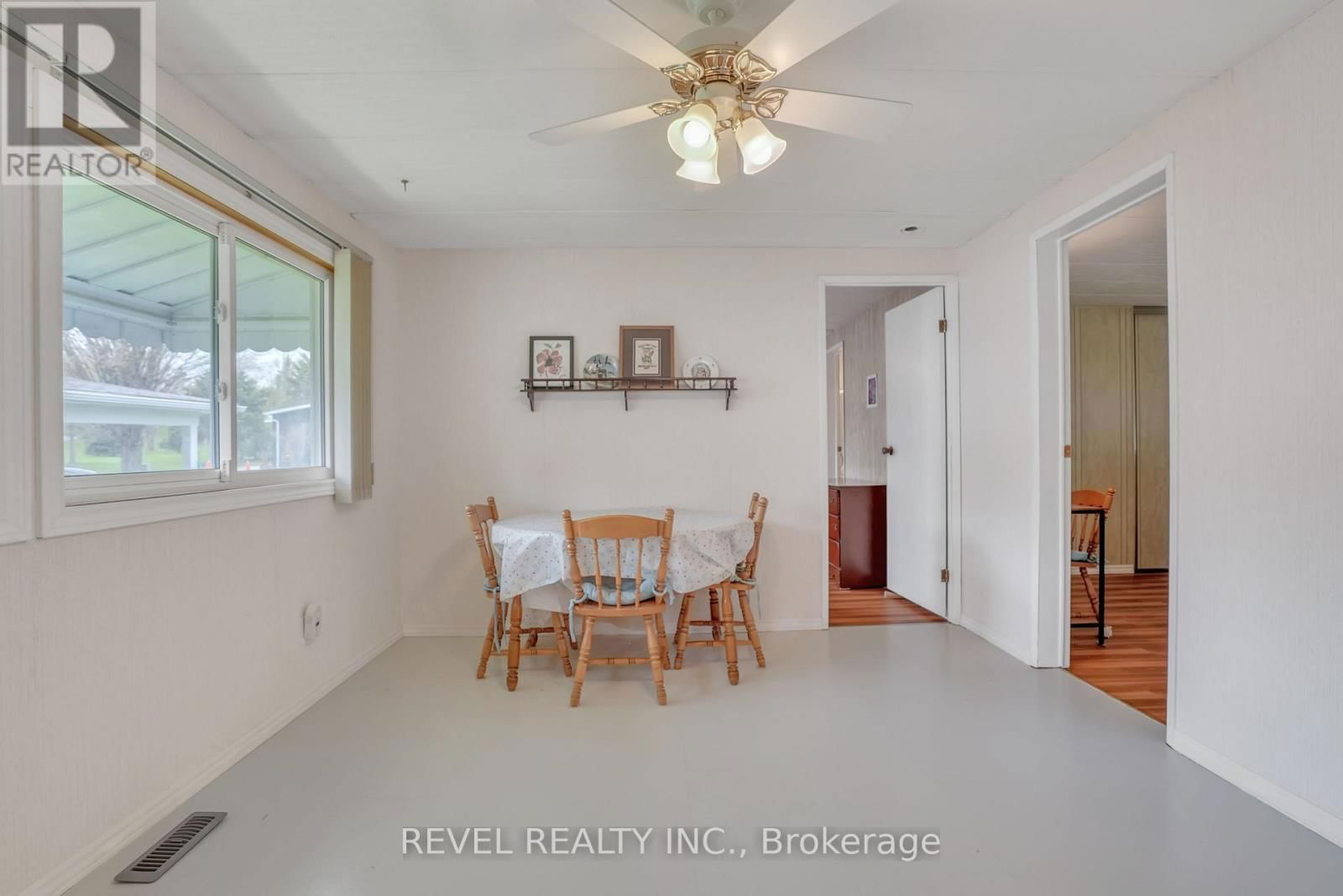 3 TAMARACK DRIVE Image 24