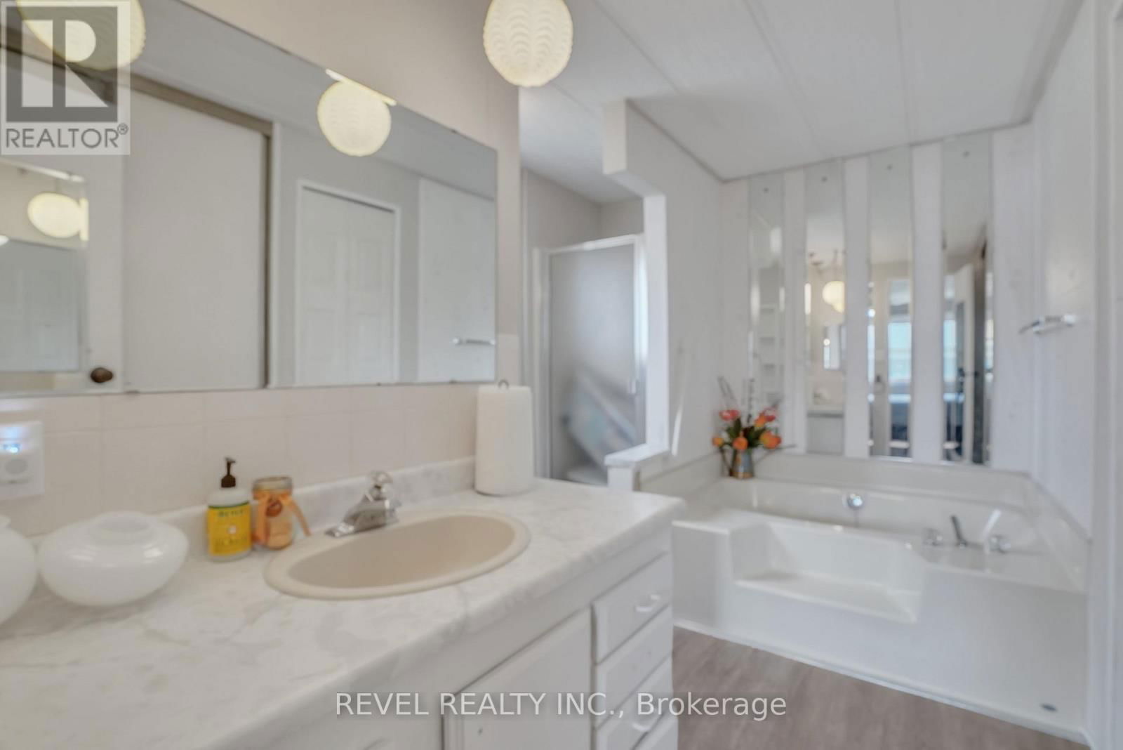 3 TAMARACK DRIVE Image 29