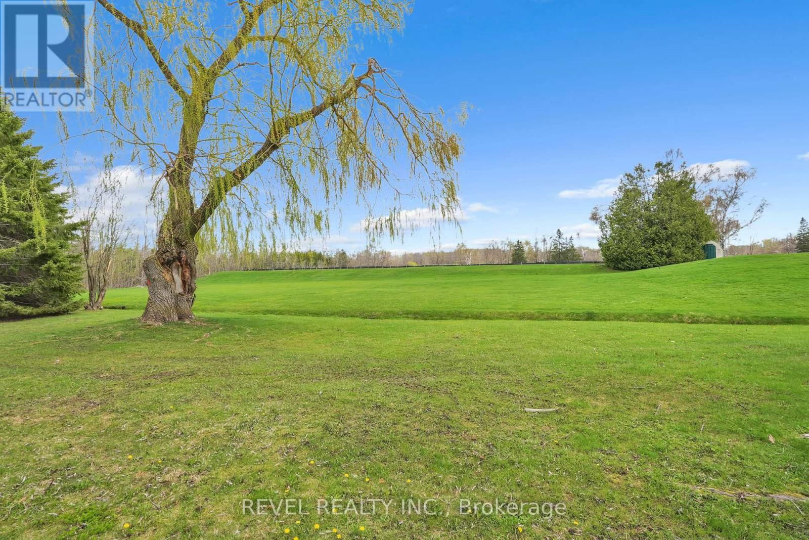 3 TAMARACK DRIVE Image 38