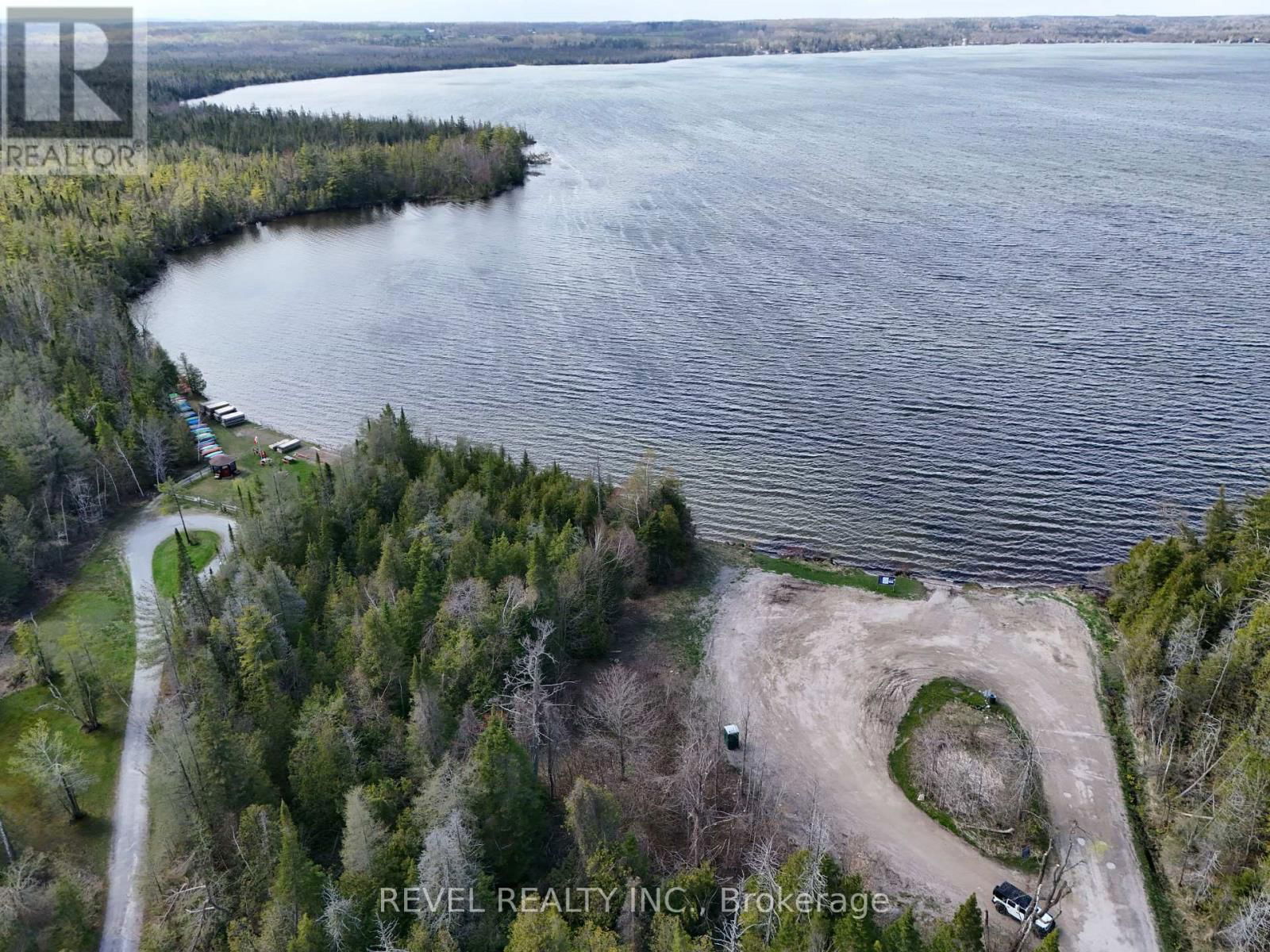 3 TAMARACK DRIVE Image 42