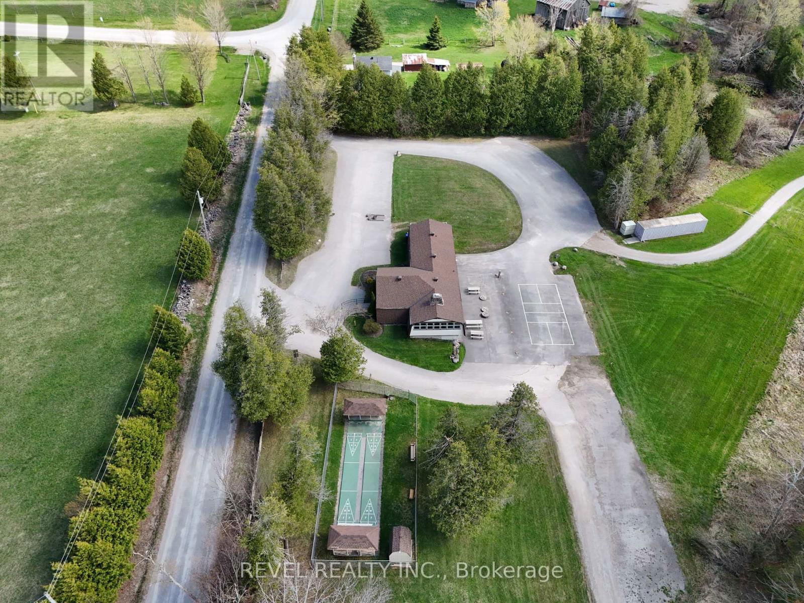 3 TAMARACK DRIVE Image 43