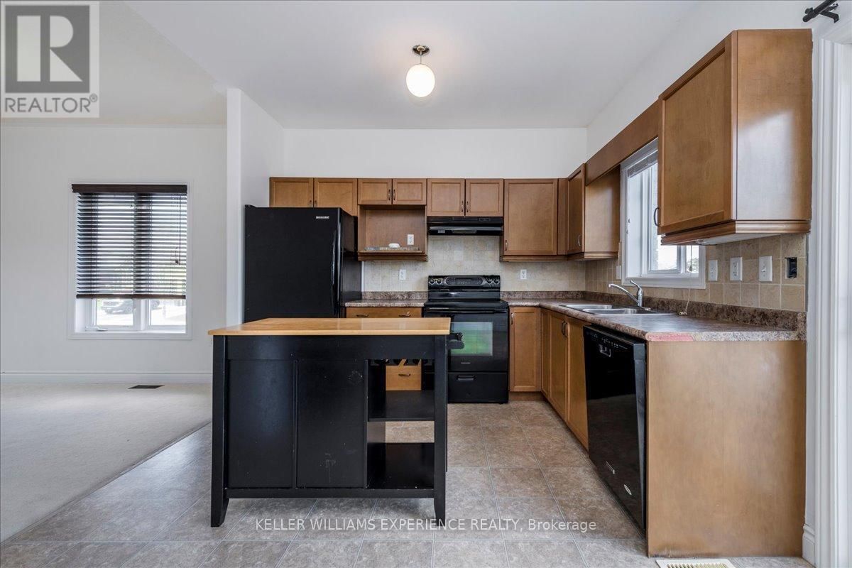 33 PRIMROSE CRESCENT Image 12