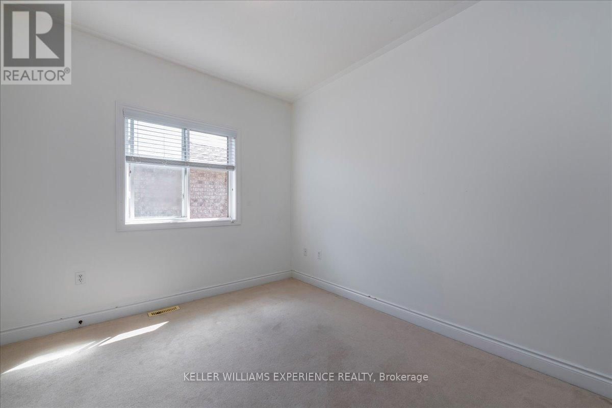 33 PRIMROSE CRESCENT Image 21