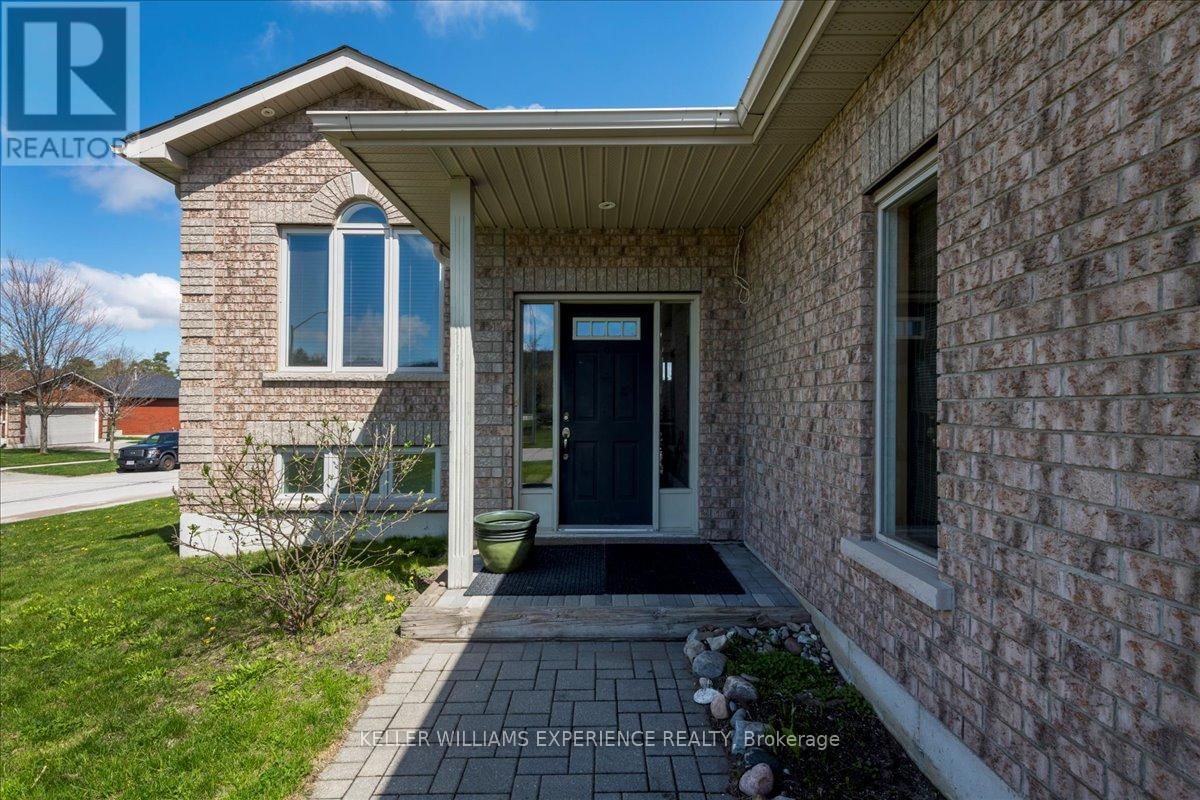 33 PRIMROSE CRESCENT Image 3