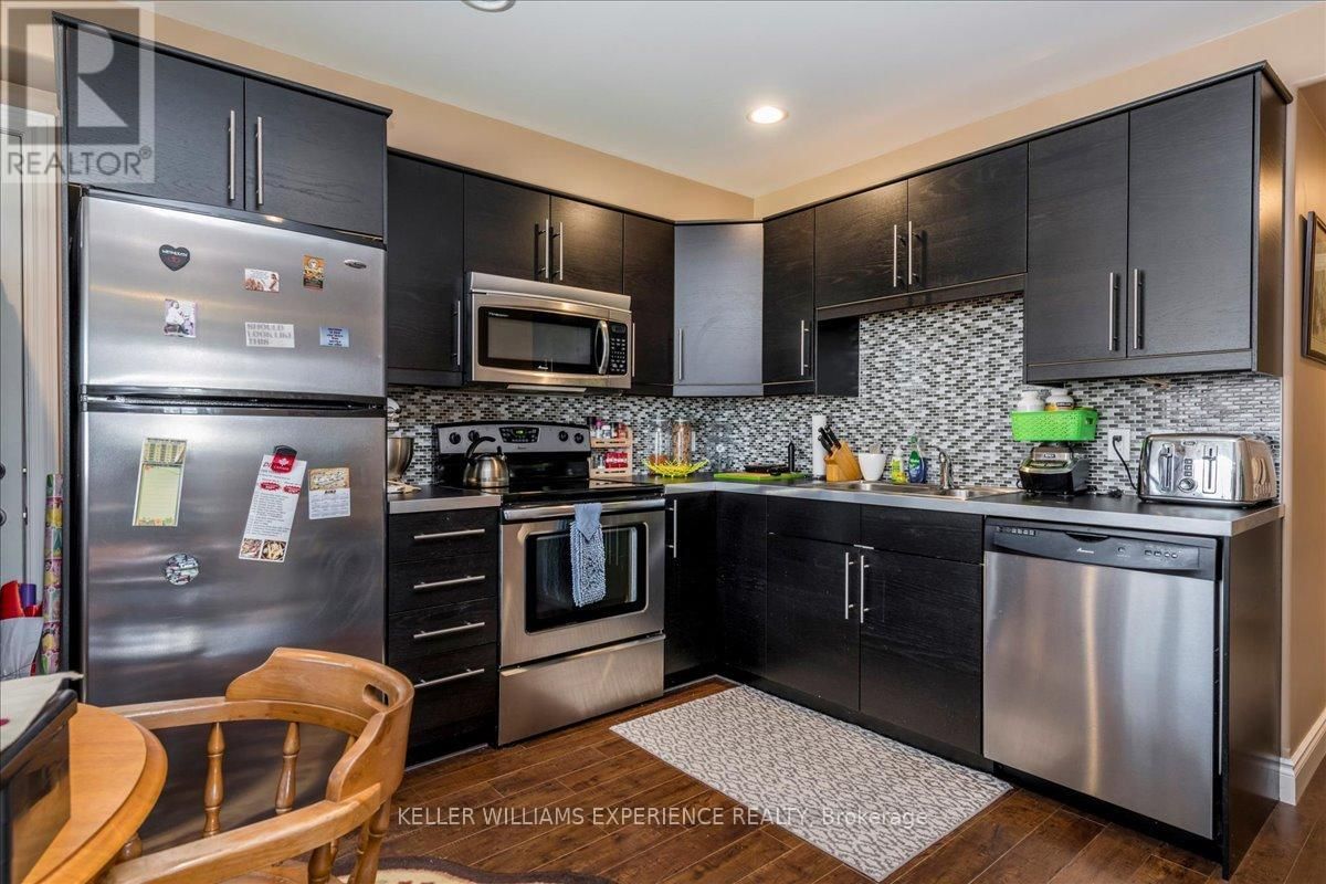 33 PRIMROSE CRESCENT Image 36
