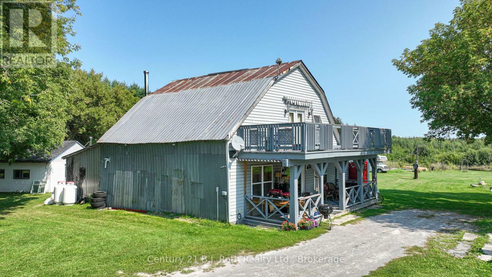 5135 SIDEROAD 25 Image 11