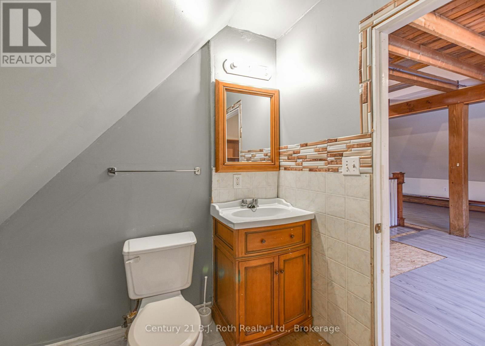 5135 SIDEROAD 25 Image 46