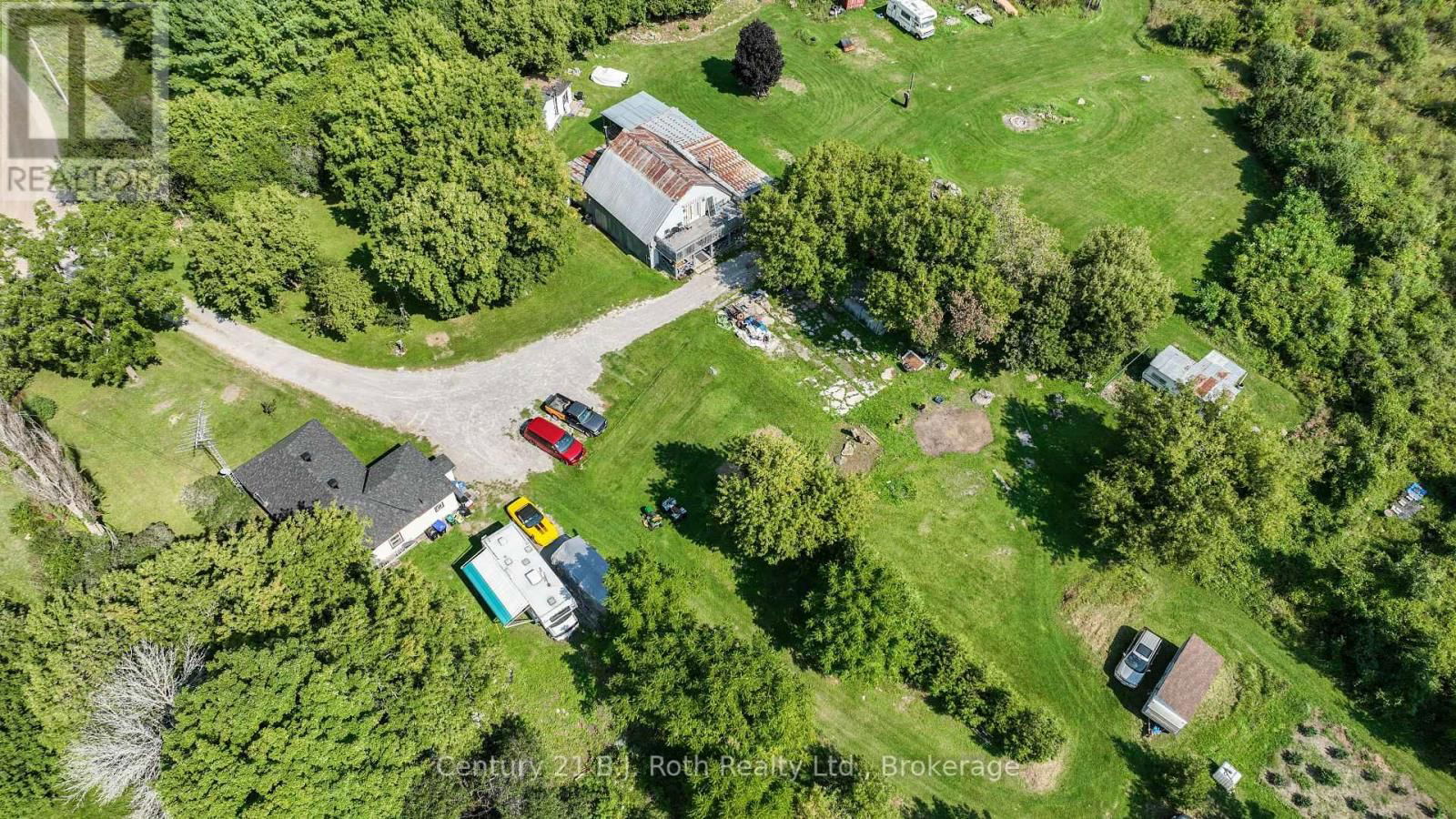 5135 SIDEROAD 25 Image 7