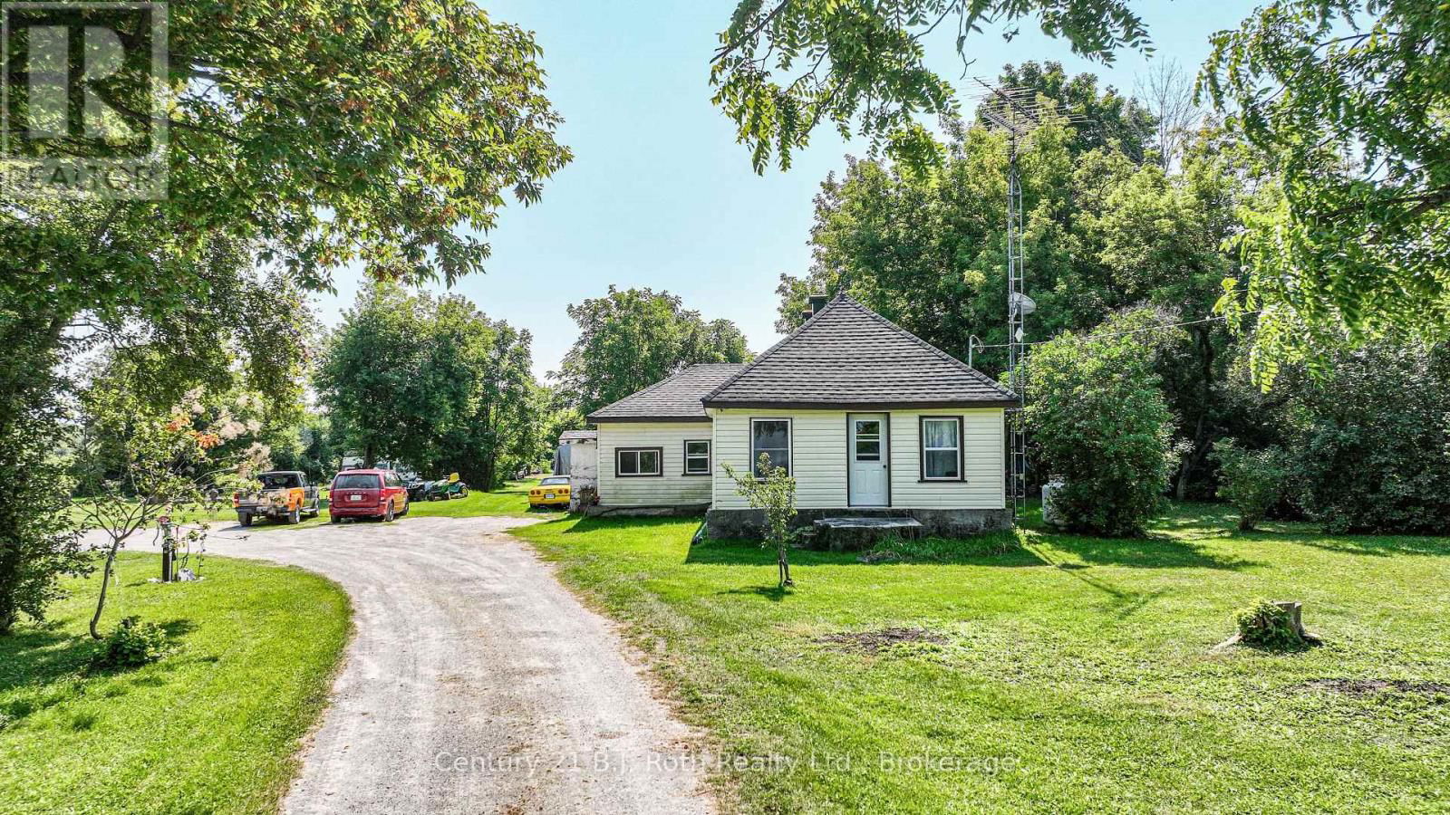 5135 SIDEROAD 25 Image 8
