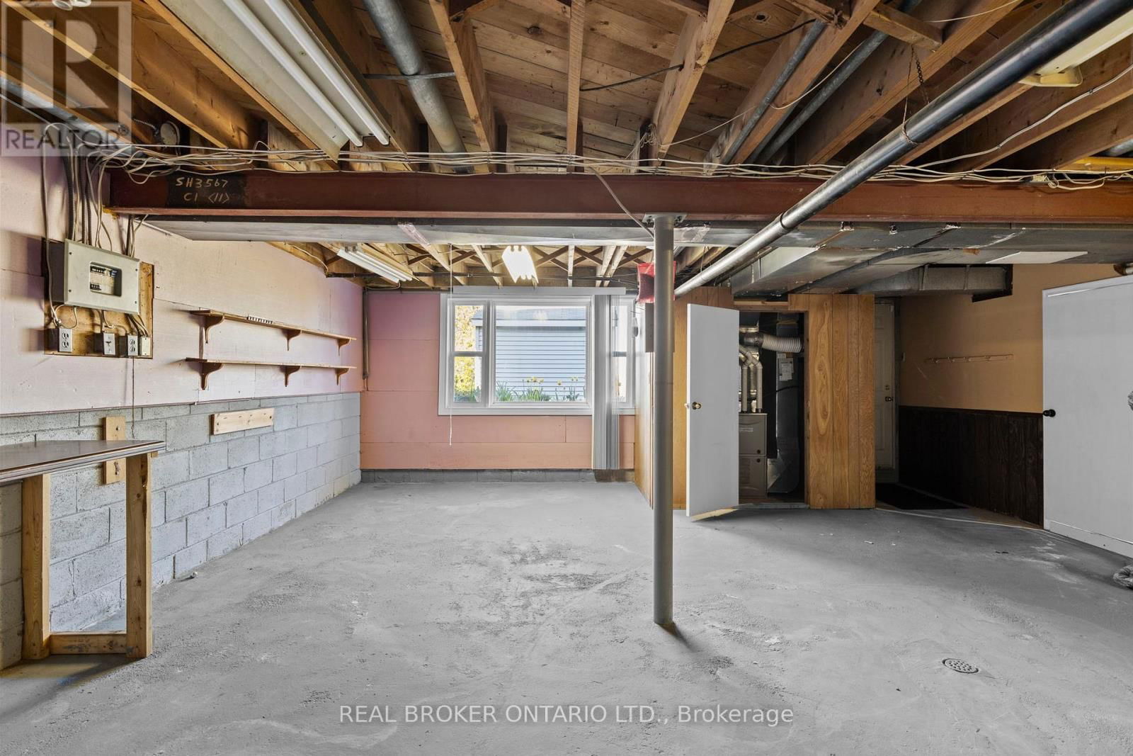 42 CHARLES ROAD Image 18
