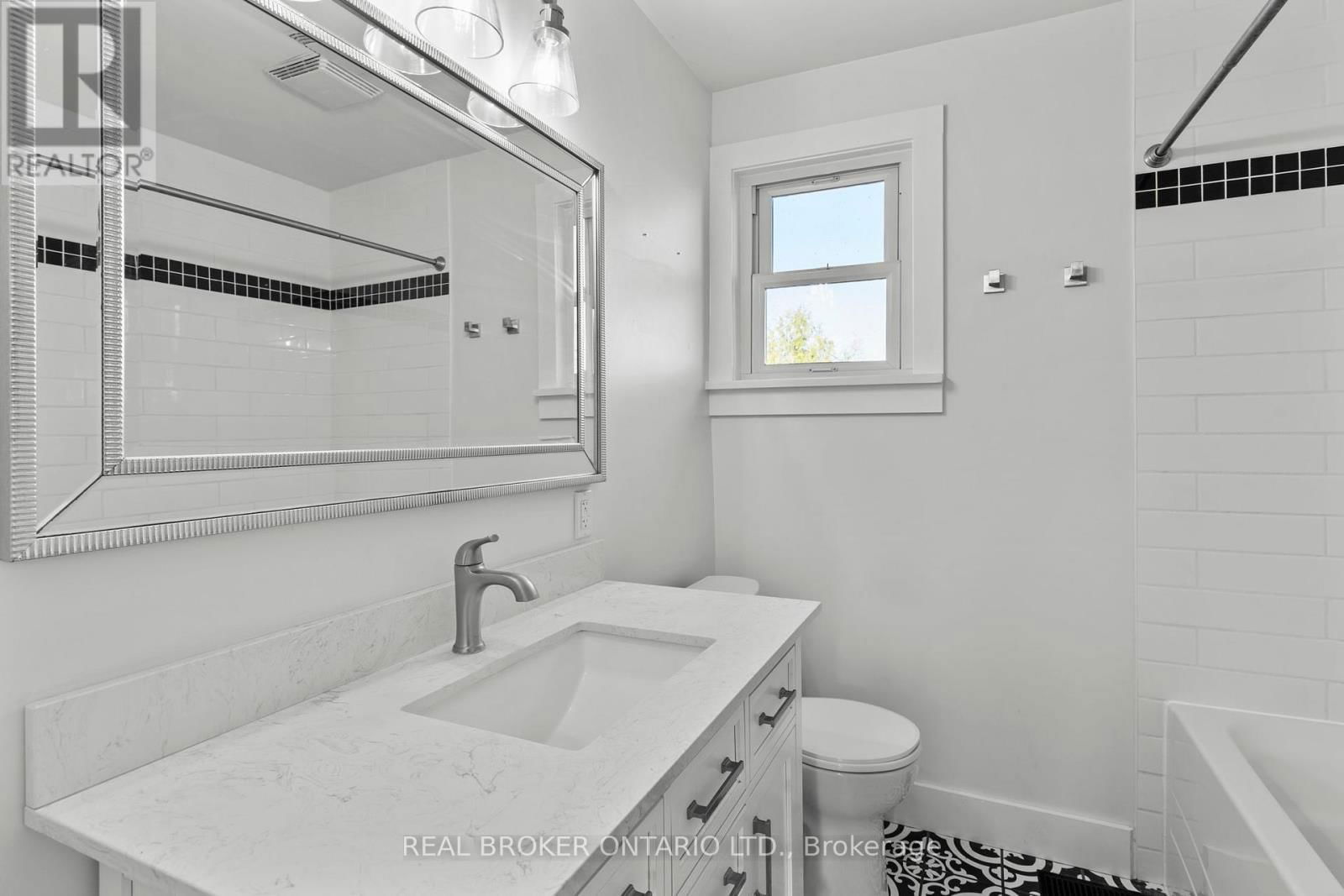 42 CHARLES ROAD Image 9